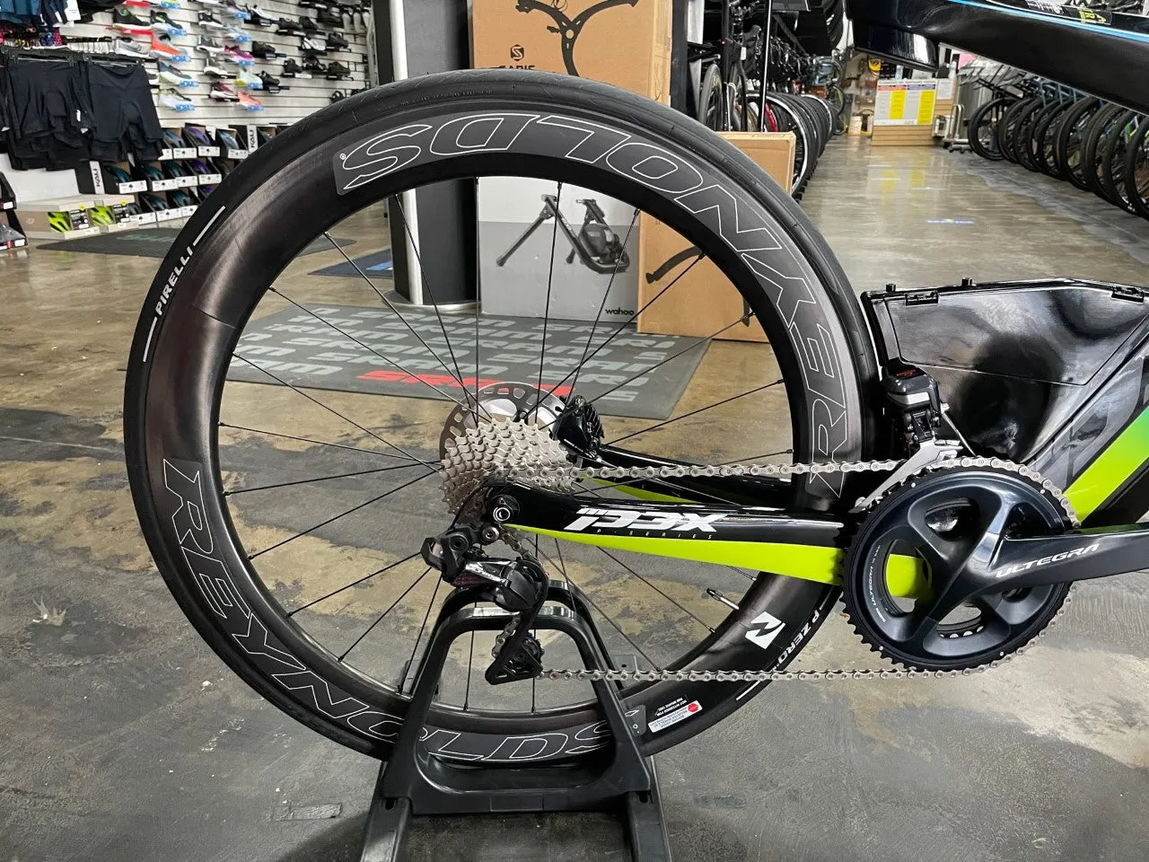 Cervelo P3X Shimano Ultegra Di2 11 Speed - Disc Reynolds AR 58 Wheels - Rivera/Fluoro/Black 2021
