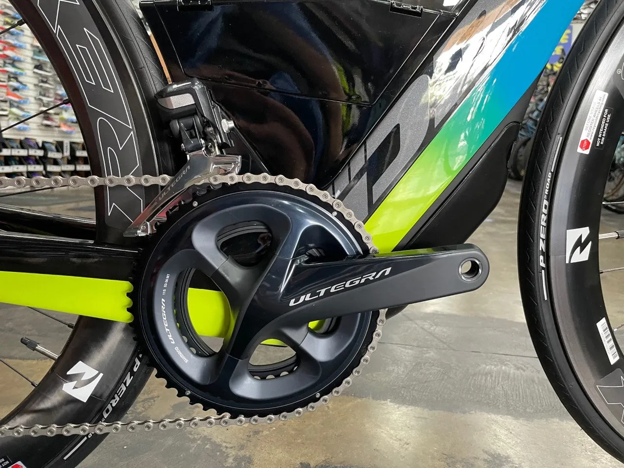 Cervelo P3X Shimano Ultegra Di2 11 Speed - Disc Reynolds AR 58 Wheels - Rivera/Fluoro/Black 2021