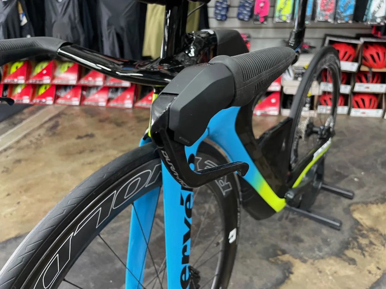 Cervelo P3X Shimano Ultegra Di2 11 Speed - Disc Reynolds AR 58 Wheels - Rivera/Fluoro/Black 2021
