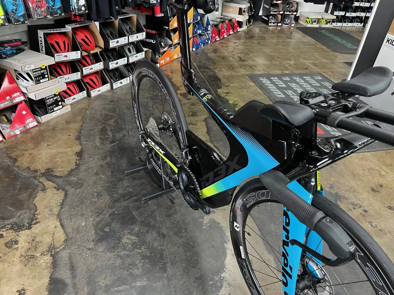 Cervelo P3X Shimano Ultegra Di2 11 Speed - Disc Reynolds AR 58 Wheels - Rivera/Fluoro/Black 2021