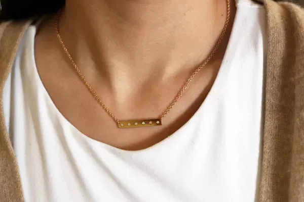 DIAMOND BAR PENDANT