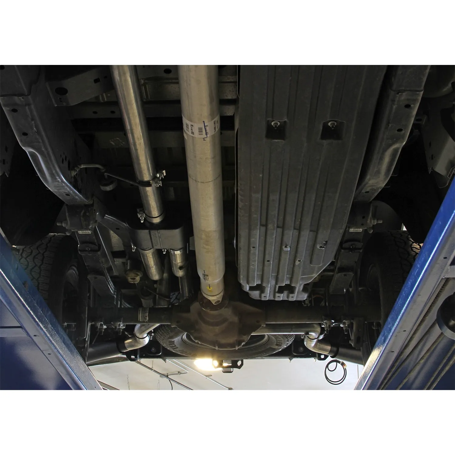 Flowmaster Outlaw Cat-Back Exhaust System - 3 in Diameter - Dual Side Exit - 4 in Black Tips - Stainless - Ford Fullsize Truck 2021