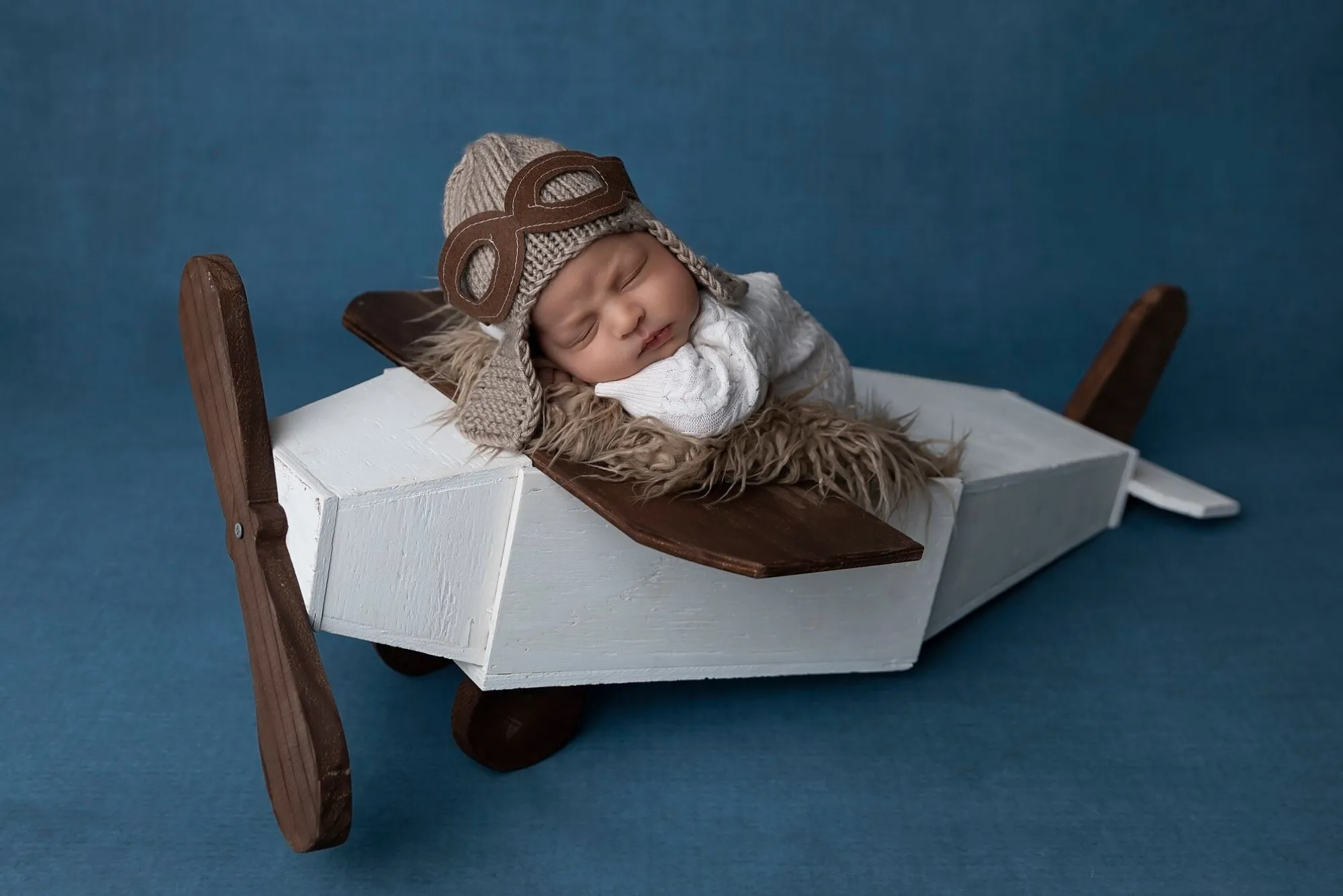 Rustic Airplane - White