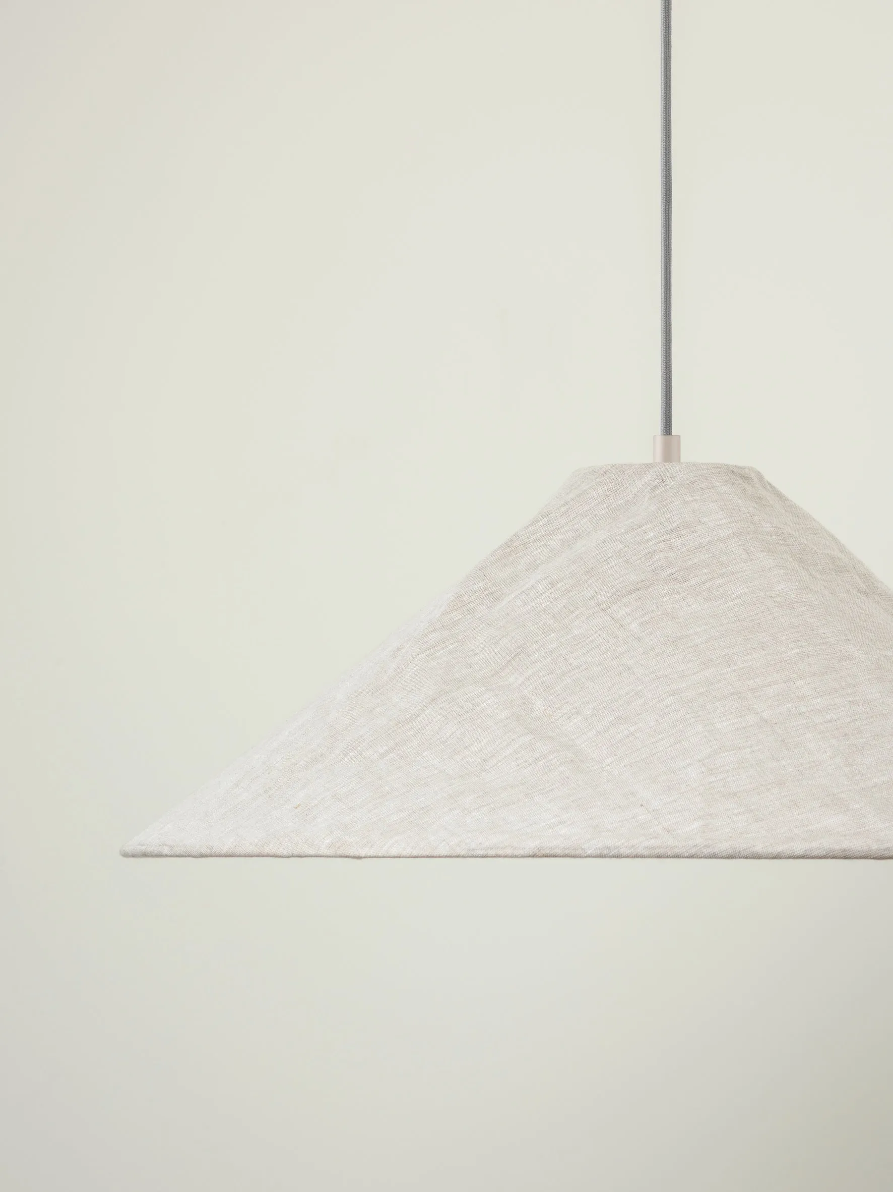 Siya - collapsible large linen pendant