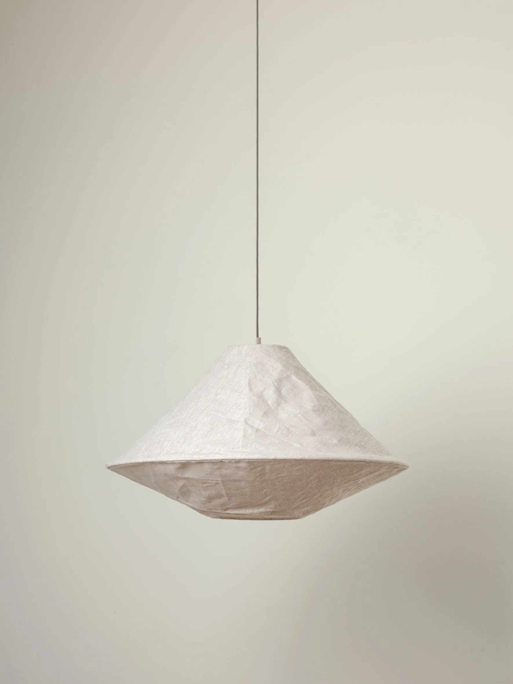 Siya - collapsible linen pendant