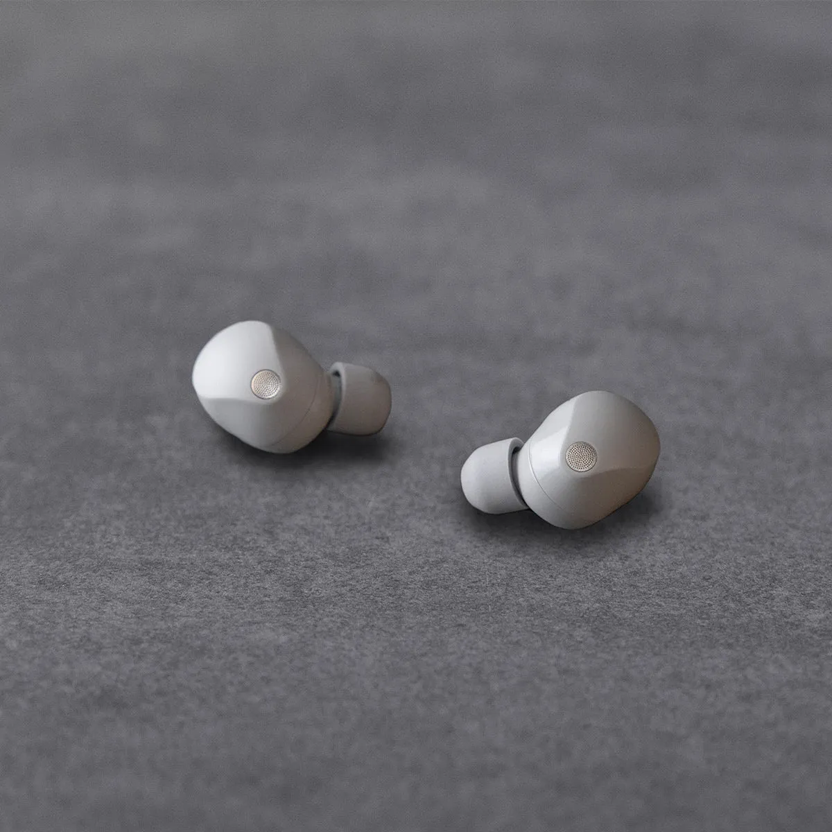 Sony WF-1000XM5 Truly Wireless Noise Canceling Earbuds (Silver)