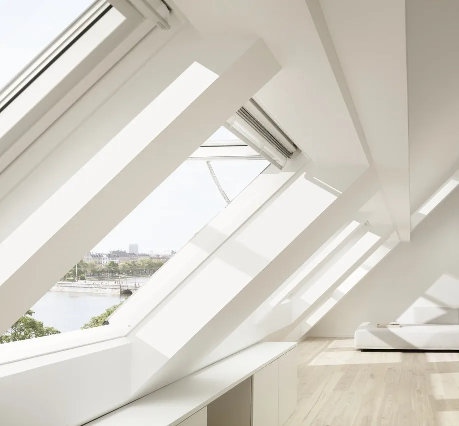 VELUX GPU FK08 006621U Top-Hung Triple Glazed INTEGRA® Electric Window (66 x 140 cm)