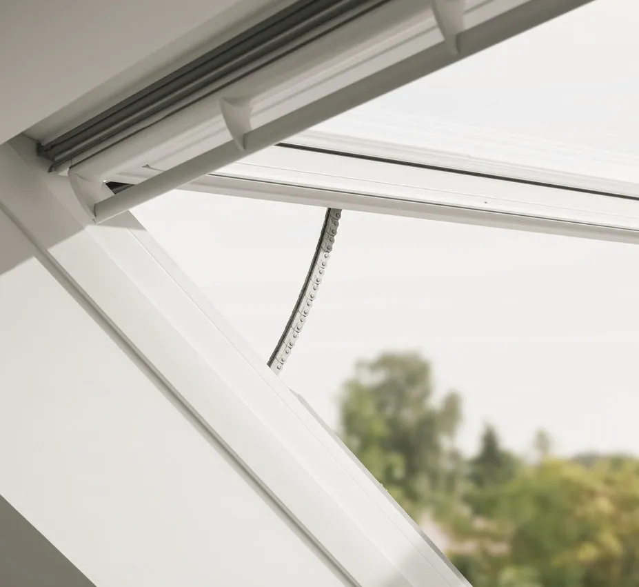 VELUX GPU FK08 006621U Top-Hung Triple Glazed INTEGRA® Electric Window (66 x 140 cm)